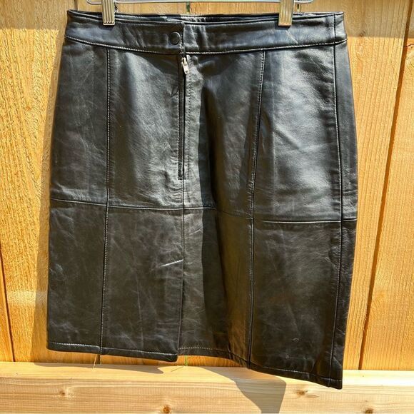 Coldwater Creek Black Leather Mini Skirt Size 8P - Picture 3 of 5